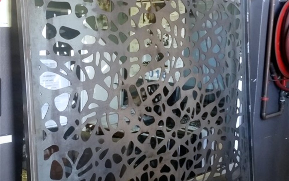 Laser-cut fabrication component